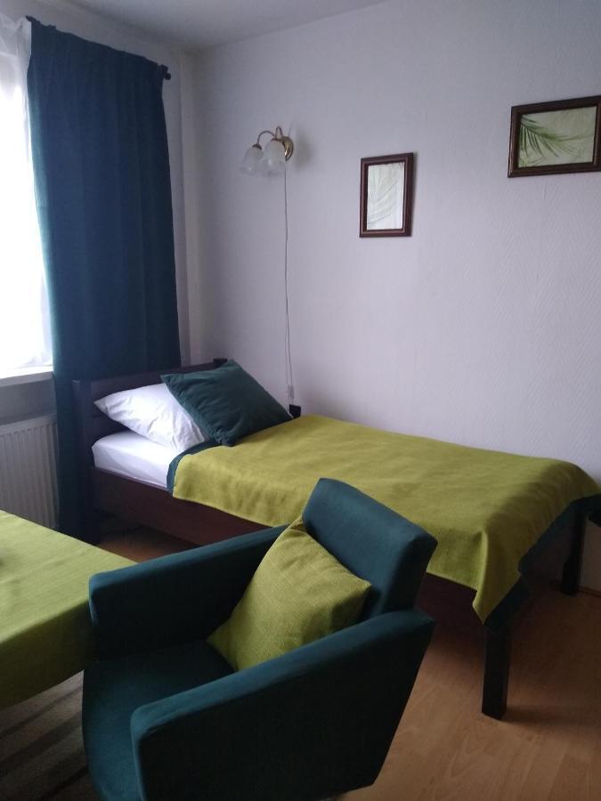 Pokoje Goscinne U Eli Swinemünde Exterior foto